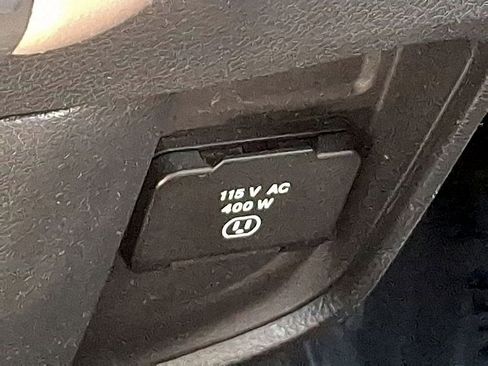 Used 2022 RAM 1500 Laramie image 31