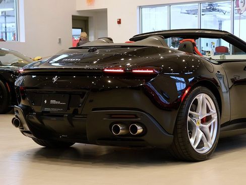 Certified 2025 Ferrari Roma Spider RWD image 72