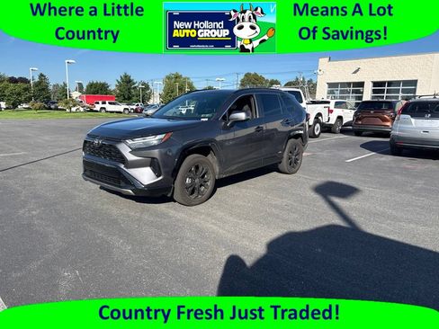Used 2025 Toyota RAV4 SE w/ Convenience Package AWD/4WD image 1