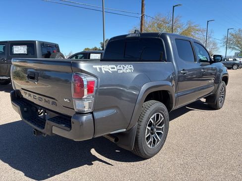 Used 2022 Toyota Tacoma TRD Sport w/ Technology Package AWD/4WD image 5