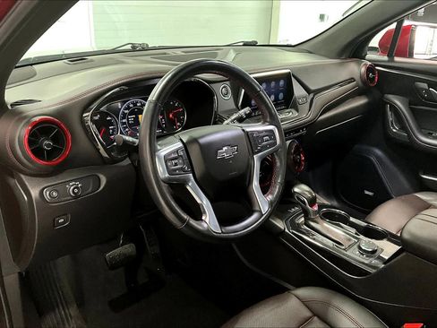 Used 2021 Chevrolet Blazer RS w/ Enhanced Convenience Package image 2