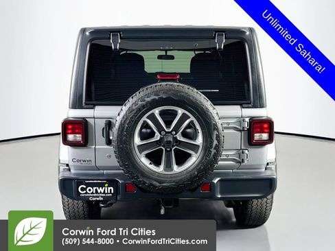 Used 2020 Jeep Wrangler Unlimited Sahara AWD/4WD image 13