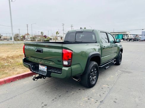 Used 2021 Toyota Tacoma SR5 w/ Trail Edition image 4