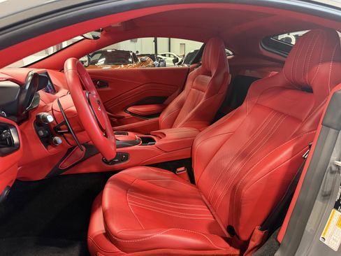 Used 2019 Aston Martin V8 Vantage Coupe RWD image 4