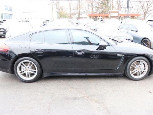 Used 2016 Porsche Panamera 4 image 6