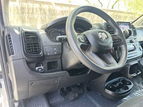 Used 2025 RAM ProMaster 2500 w/ U-Haul Equipment Group FWD image 10