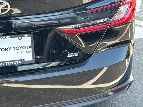 Used 2026 Toyota Camry SE FWD image 21