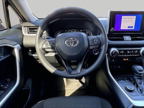 Certified 2025 Toyota RAV4 XLE AWD/4WD image 5