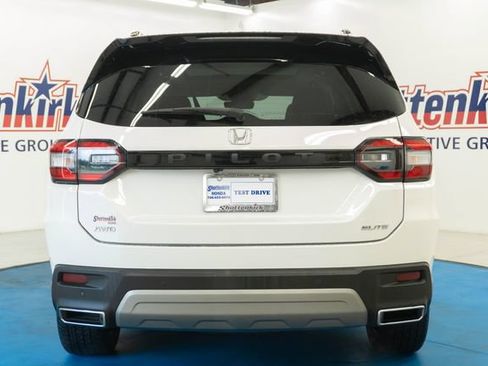 Used 2023 Honda Pilot Elite image 32