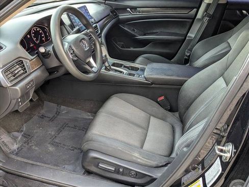 Used 2018 Honda Accord EX image 16
