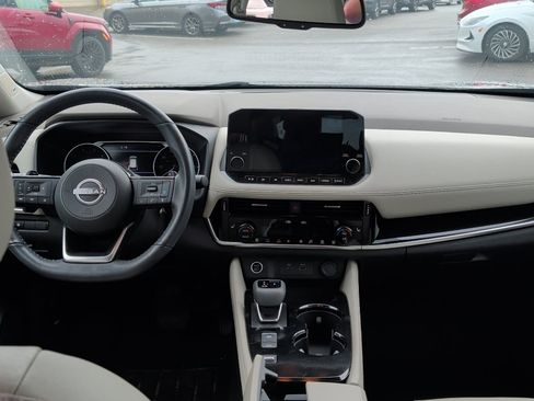 Used 2023 Nissan Rogue SL w/ SL Premium Package image 11