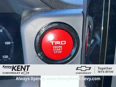 Used 2024 Toyota Tacoma TRD Off-Road image 24