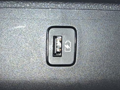 Used 2025 Nissan Sentra SR FWD image 30