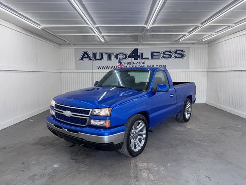 Used 2004 Chevrolet Silverado 1500 W/T RWD image 1