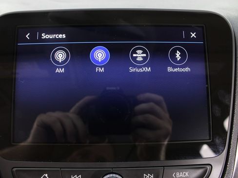 Used 2024 Chevrolet Equinox LT FWD image 6