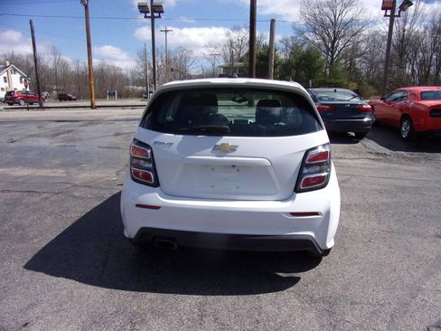 Used 2017 Chevrolet Sonic LT image 9