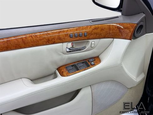 Used 2004 Lexus LS 430 RWD image 19