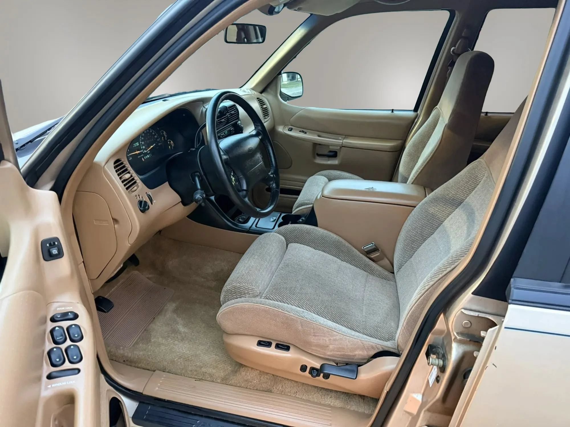 Used 1996 Ford Explorer 4WD 4-Door image 10