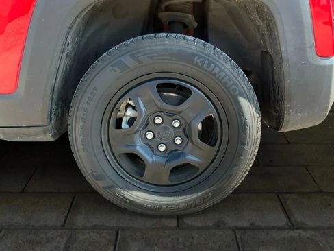 Used 2022 Jeep Renegade Sport image 16