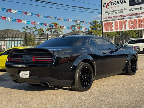 Used 2019 Dodge Challenger SRT Hellcat Redeye image 9