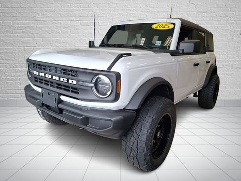 Used 2025 Ford Bronco 4-Door AWD/4WD image 1