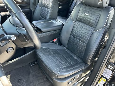Used 2024 Cadillac Escalade ESV Sport Platinum w/ LPO, ONYX Package AWD/4WD image 20