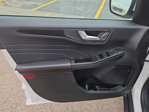 Used 2024 Ford Escape ST-Line Select image 6