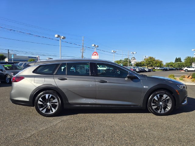 Used 2019 Buick Regal Preferred AWD/4WD image 7