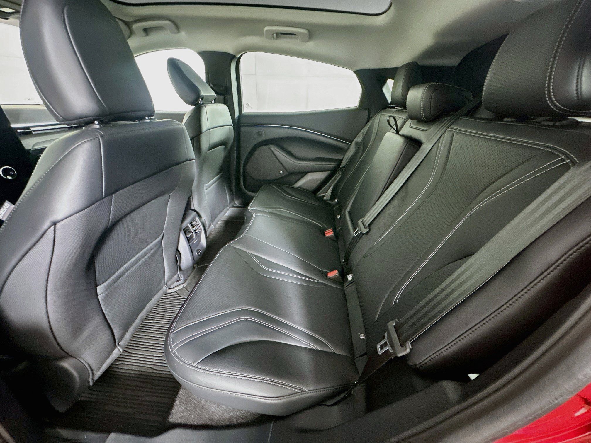 Used 2022 Ford Mustang Mach-E Premium RWD image 27