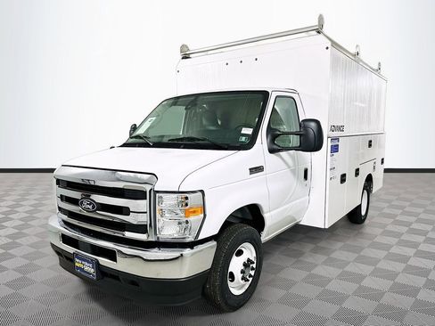 New 2026 Ford E-350 and Econoline 350 Super Duty w/ Power Equipment Group RWD image 27