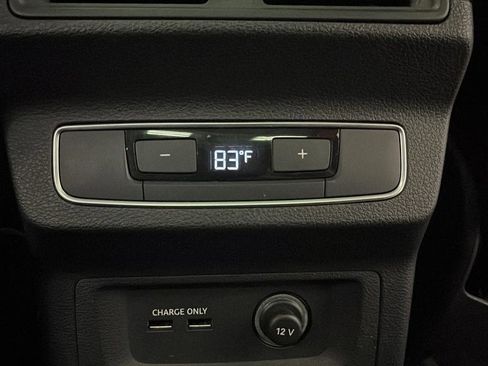 Used 2023 Audi Q5 2.0T Premium w/ Convenience Package image 9