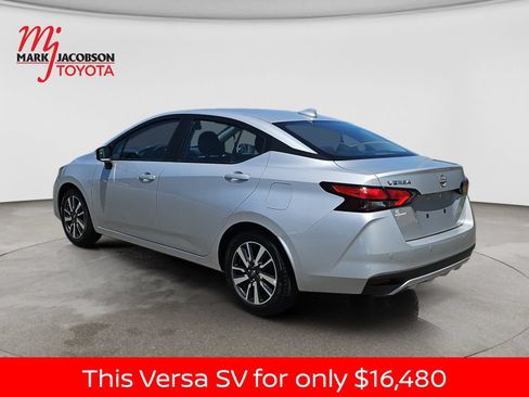 Used 2025 Nissan Versa SV FWD image 14