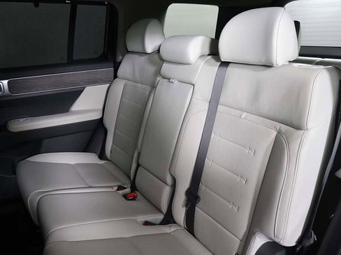 Certified 2024 Hyundai Santa Fe Limited image 36