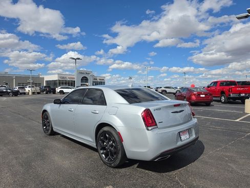 Used 2023 Chrysler 300 Touring L AWD/4WD image 7