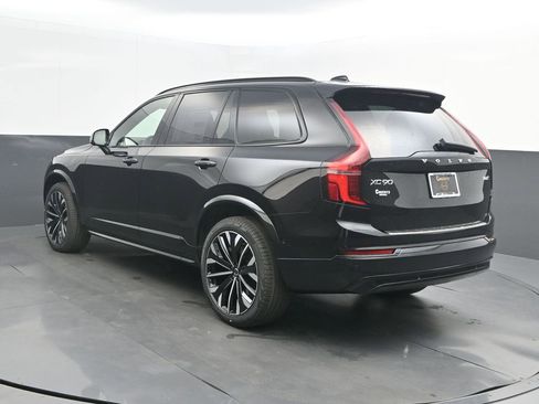 New 2026 Volvo XC90 B6 Ultra w/ Lounge Package AWD/4WD image 3