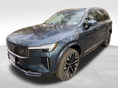 New 2026 Volvo XC90 T8 Ultra image 3