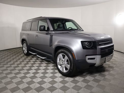 Used 2024 Land Rover Defender 130 S image 3