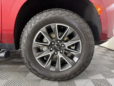 Used 2023 Chevrolet Tahoe Z71 w/ Luxury Package image 19