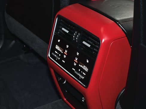 Used 2023 Porsche Cayenne Turbo S image 59