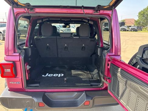 Used 2024 Jeep Wrangler Unlimited Sahara AWD/4WD image 15