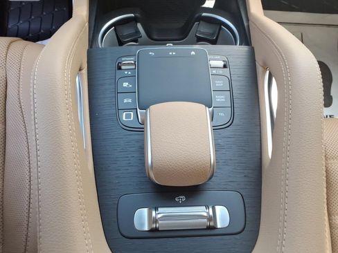 New 2026 Mercedes-Benz GLS 580 4MATIC image 24