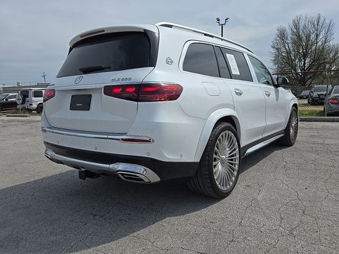 Used 2025 Mercedes-Benz Maybach GLS 600 4MATIC image 6