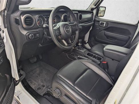 Used 2023 Jeep Gladiator Sport image 9