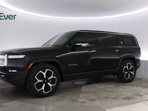 Used 2024 Rivian R1S Adventure AWD/4WD image 18