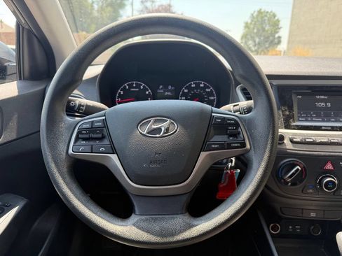 Used 2019 Hyundai Accent SE FWD image 9