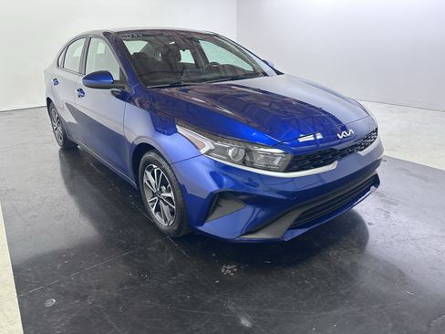 Used 2022 Kia Forte LXS FWD image 7