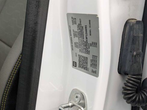 Used 2023 Chevrolet Colorado ZR2 w/ ZR2 Convenience Package III image 34