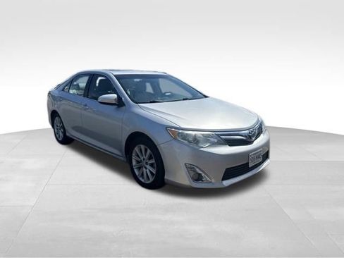 Used 2012 Toyota Camry XLE FWD image 12