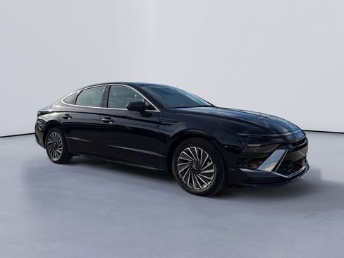 Used 2025 Hyundai Sonata SEL FWD image 1