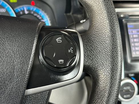 Used 2014 Toyota Camry LE image 26